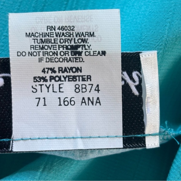 Vintage Teal Embroidered Jacket and Pants Set with Pink Top - Picture 7 of 16